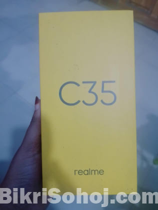 Realme C35